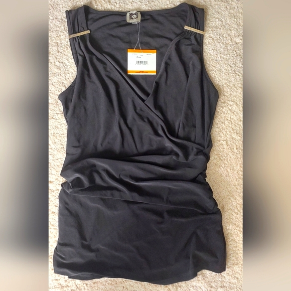 Anne Klein - Picture 1 of 3